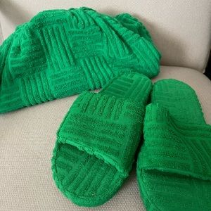 Terry Clothe Botegga inspirational slides/bag